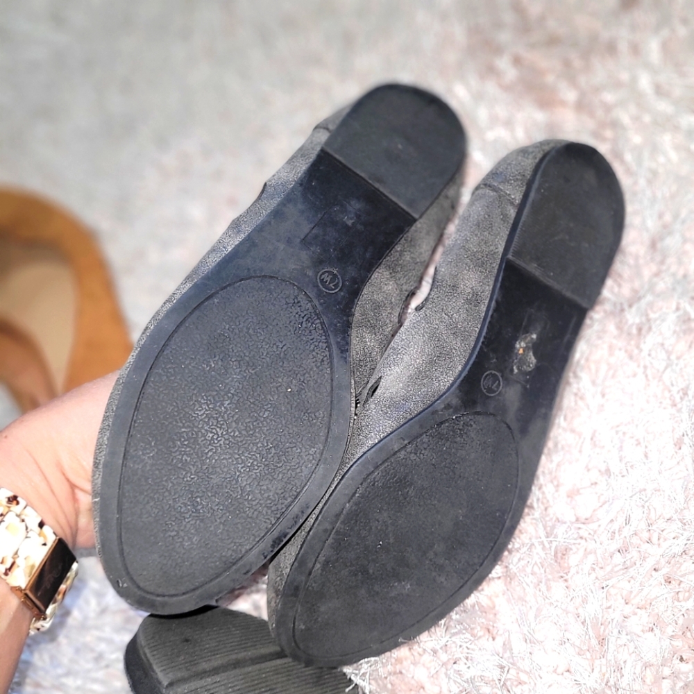 Flats - Picture 2 of 2